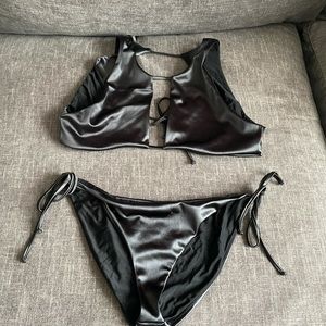 Black bikini